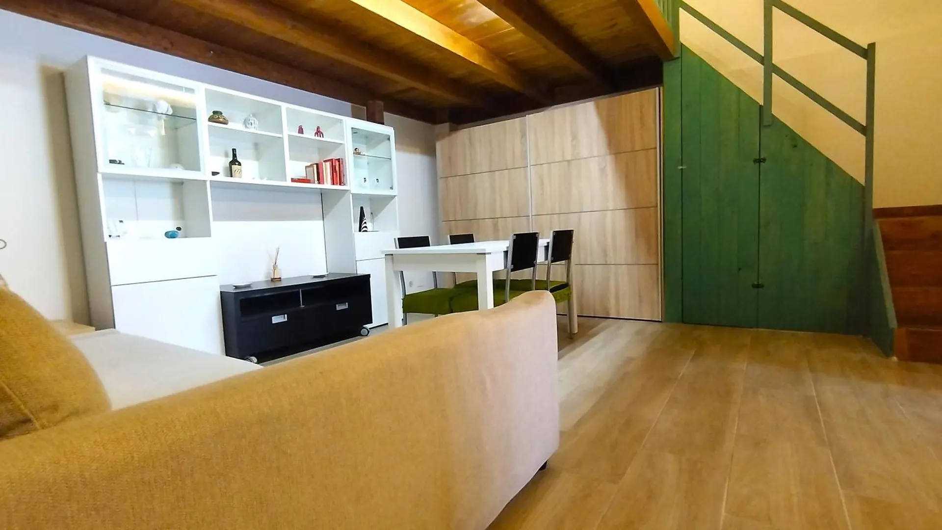 The Wooden Loft - Bari Centro Διαμέρισμα Ιταλία